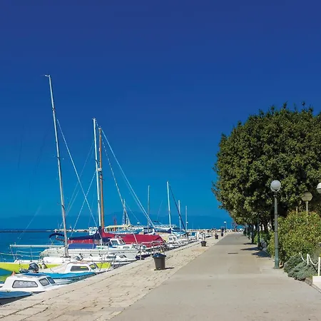 Gorgeous In * Malinska