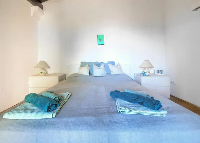 Ferienhaus Beautiful In With Wifi *