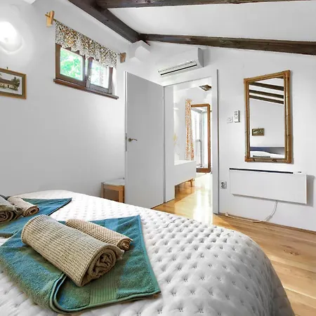 Casa vacanze Beautiful In With Wifi Malinska